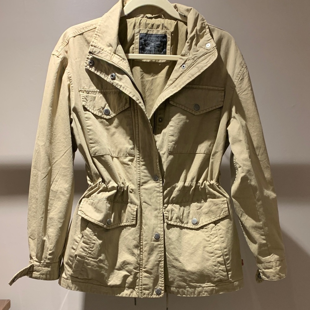 Levi's Women's Utility Jacket in Tan